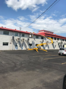 Nacelle à tout hauteur (Services de nacelle Saint Hubert) - Gouttières Lanaudière de Saint Hubert
