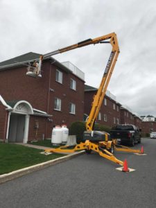 Services de nacelle en hauteur sur la Rive-Sud - Gouttières Lanaudière de Saint-Hubert